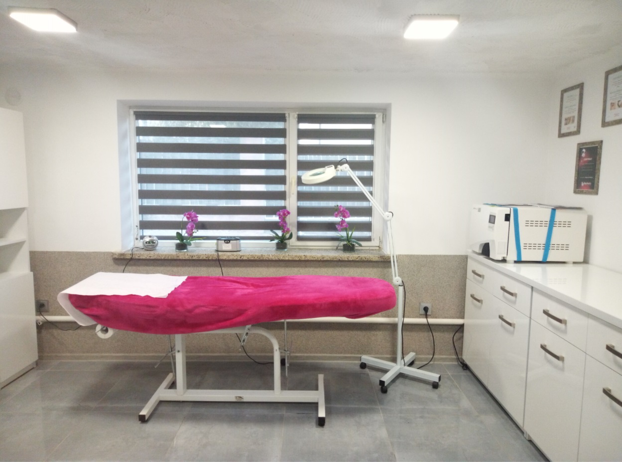 Obrazek przedstawia salon kosmetyczny.